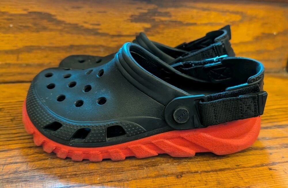 Crocs Duet Max ii Clog Shoes Boys Girls Unisex 1 Black Red Adjustable